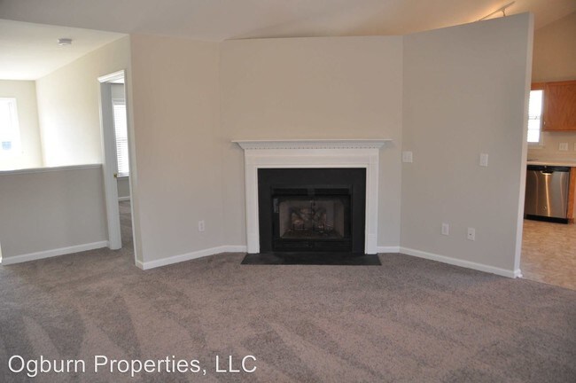 Building Photo - 2435-332435 Wynbrook Dr