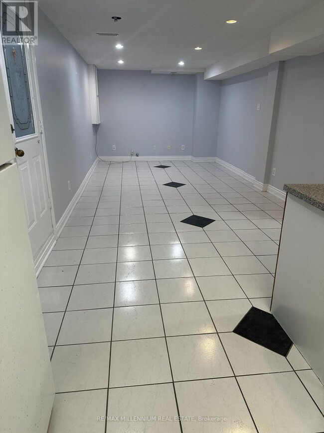 Building Photo - 1433 Daniel Creek Rd