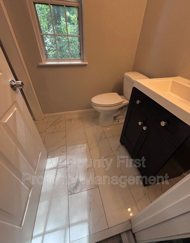 Building Photo - 3237 Kiowa Ct