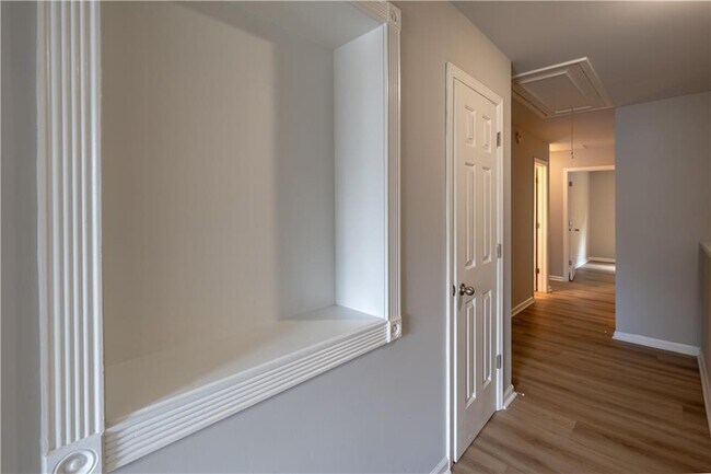 Foto del edificio - 3176 Creston Park Ct