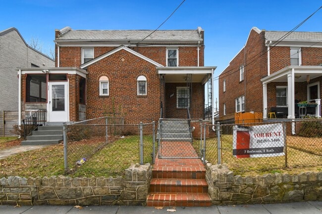 Photo - 4232 14th St NE House