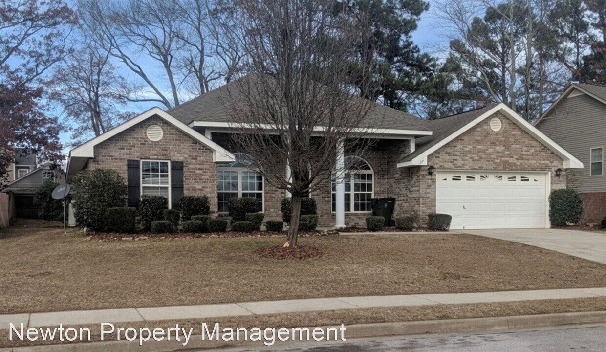 Primary Photo - 4 br, 2 bath House - 127 Autumn Haven Lane