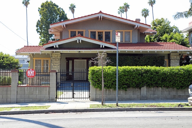 Building Photo - 1735 Taft Ave