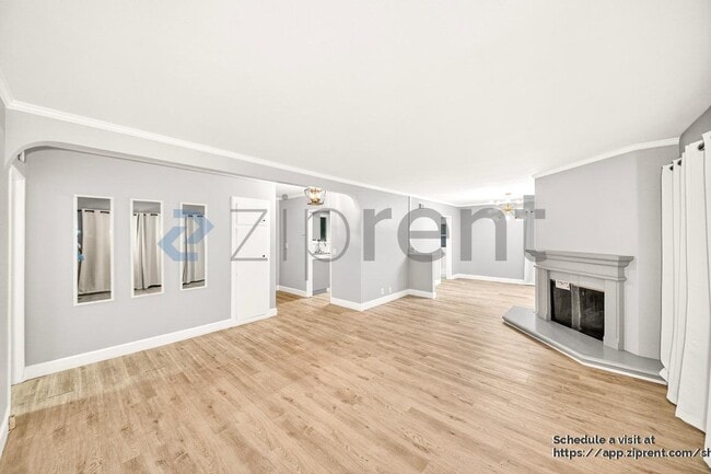 Building Photo - 3151 W Vallejo Dr