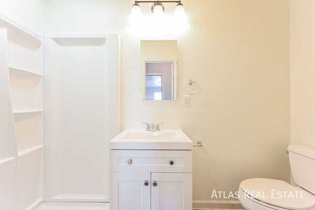 Foto del edificio - 3210 W Longfellow Pl