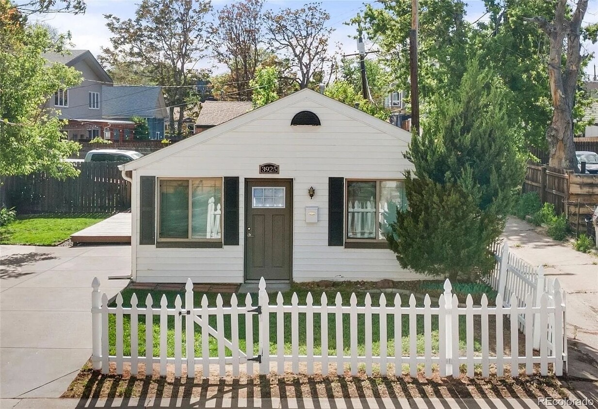 Charming 3BR House in Denver - Charming 3BR House in Denver