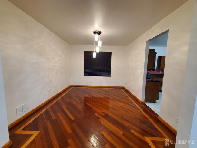 Foto del edificio - 748 New Durham Rd