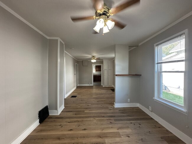 Foto del edificio - 211 W 9th St