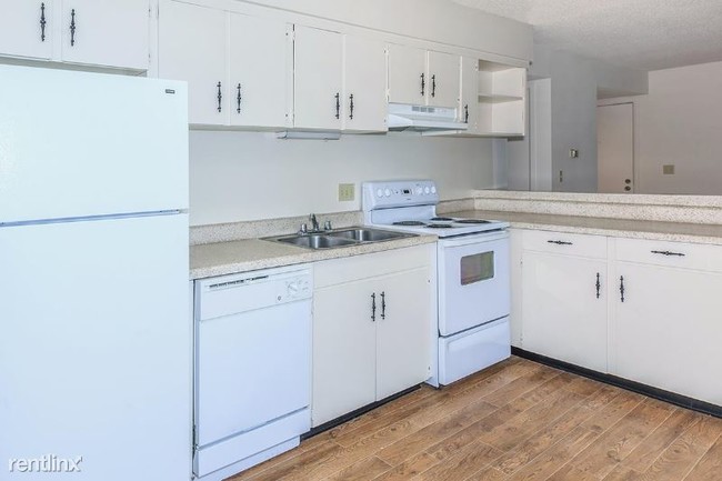 Building Photo - 6319 W 75th St