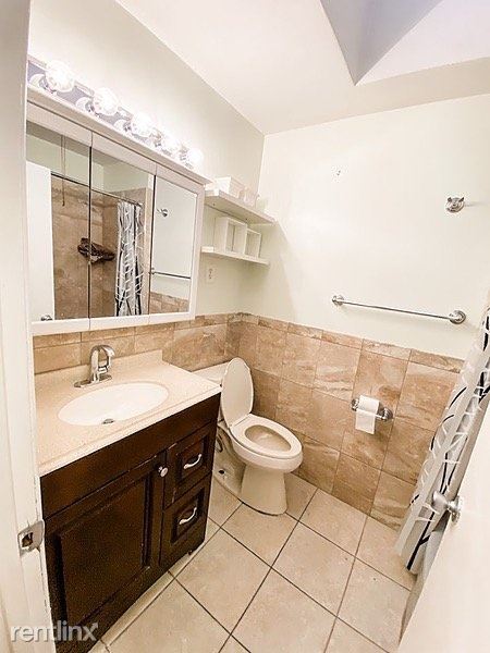 Building Photo - 3 br, 2.5 bath House - 8804 Fairfield Street
