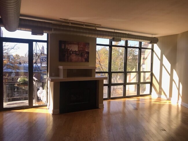 Foto del edificio - 4020 N Damen Ave
