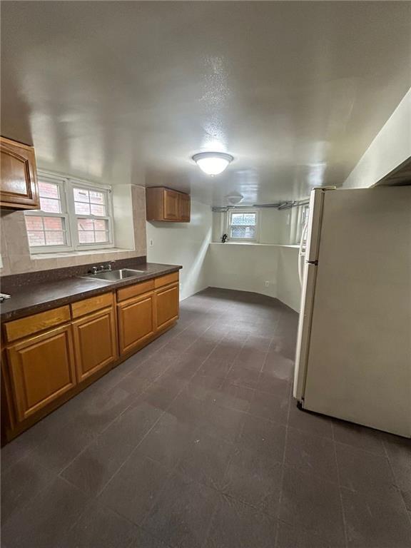 Foto principal - 377 E 31st St
