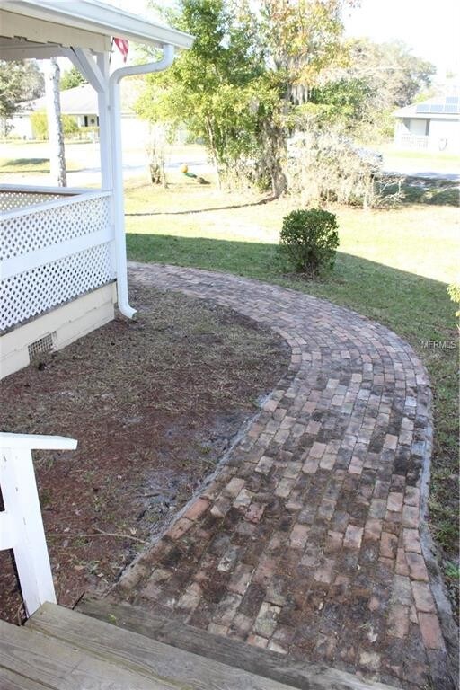 Building Photo - 510 Center St