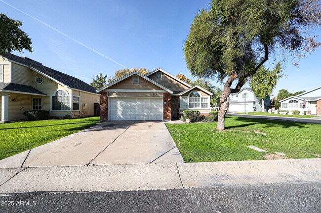 Foto del edificio - 214 S Rush Cir E