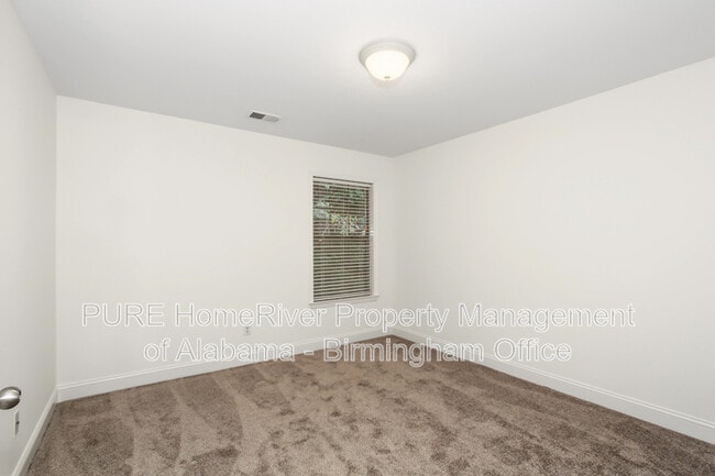 Building Photo - 456 Highland Cove Dr