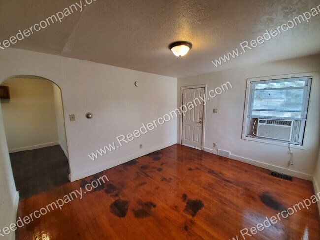 Foto del edificio - 2250 W. Ridge Road