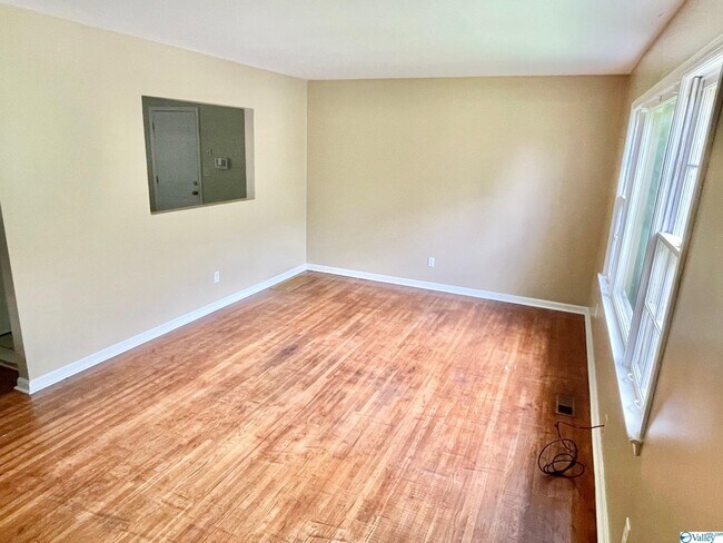 Building Photo - 3117 Wood Valley Dr NW
