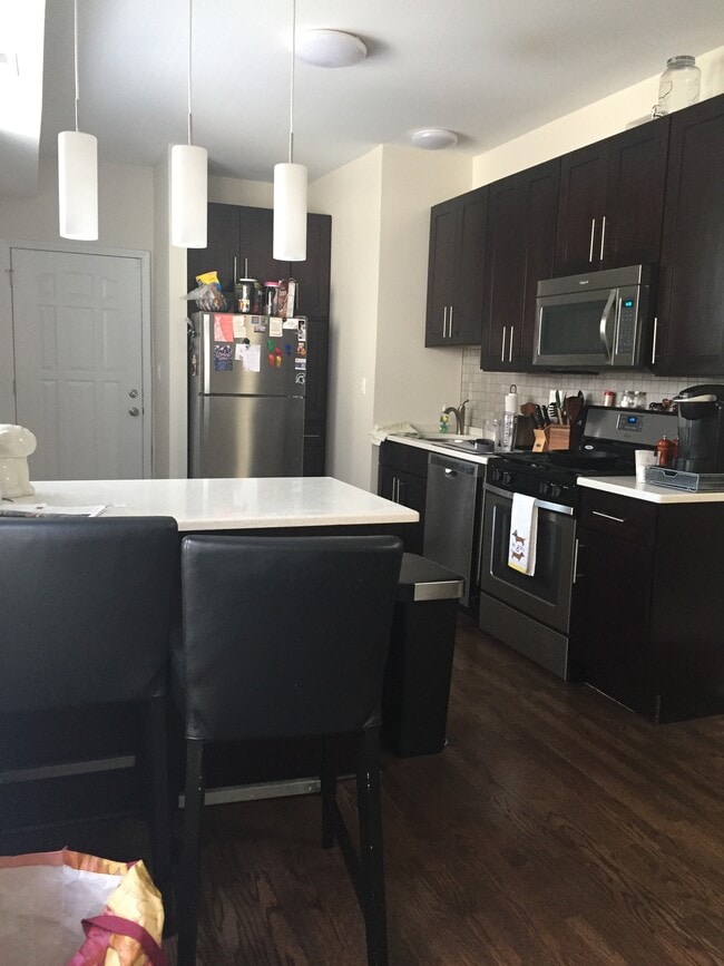 Building Photo - 1307 North Artesian Avenue, Unit 2