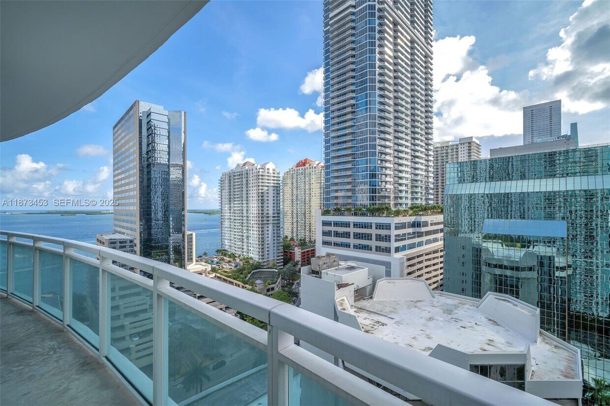 Foto principal - 951 Brickell Ave