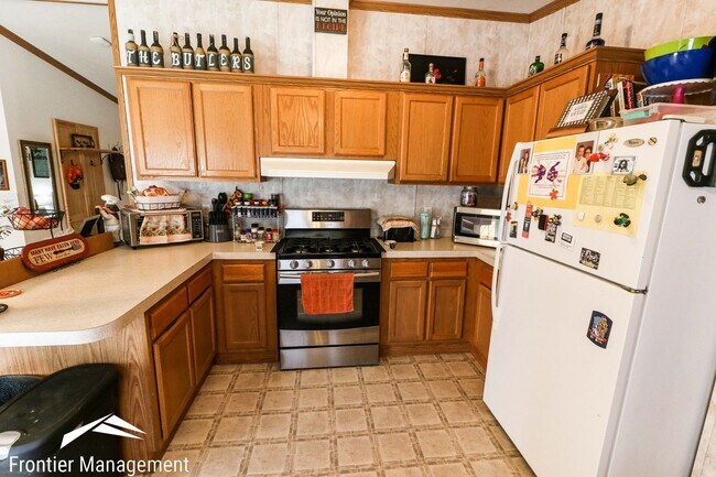 Foto del edificio - Awesome 3 bedroom 2 bathroom home located in OGDEN KS!