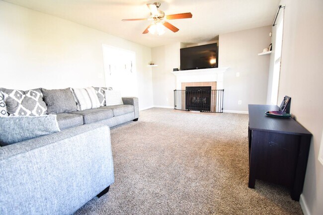 Foto del edificio - 4 Bedroom 2.5 Bathroom Home