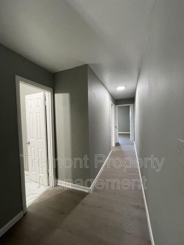 Foto del edificio - 1912 Walker Ave