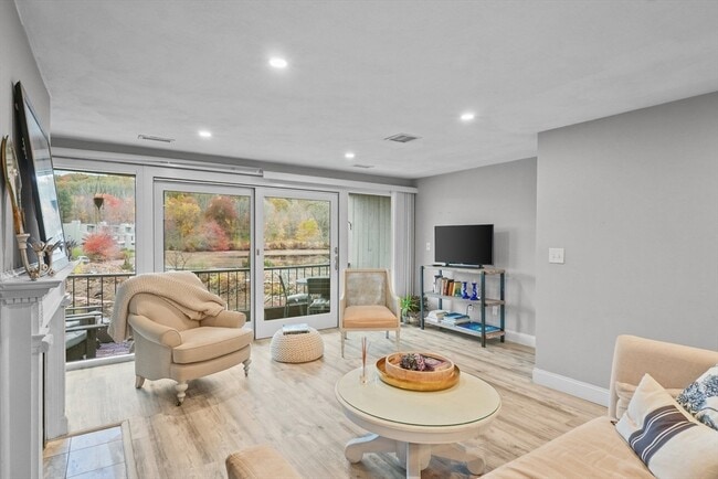 Building Photo - 115 Mill Pond