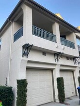 Building Photo - 16941 Meadowlark Ridge Rd