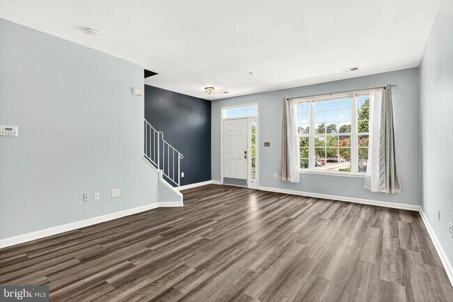 Foto del edificio - 8605 Willow Leaf Ln