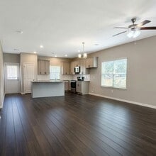 Building Photo - 15852 Pecan Dr