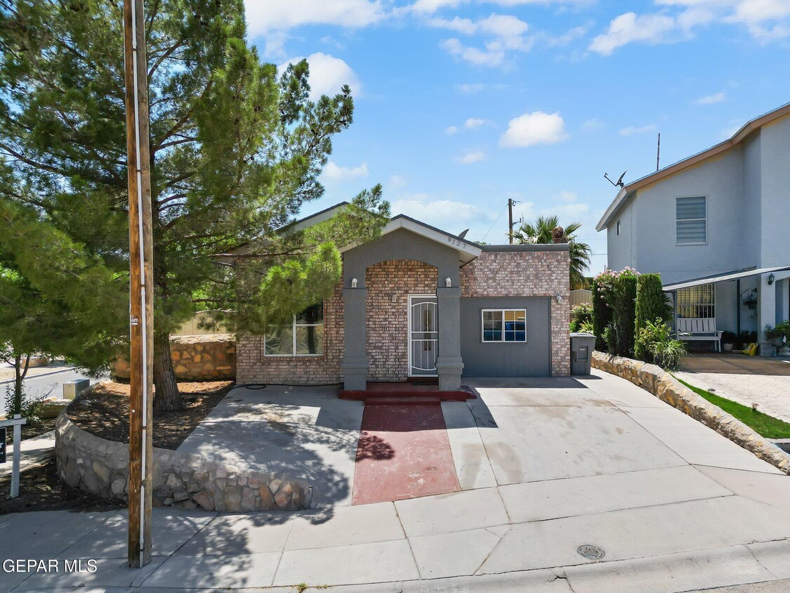 Primary Photo - 9127 Texas Red Dr