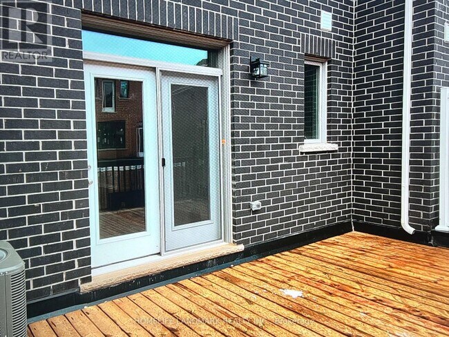 Photo du bâtiment - 1400 Ripplewood Ave