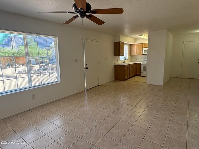 Building Photo - 831 N Arroya Rd