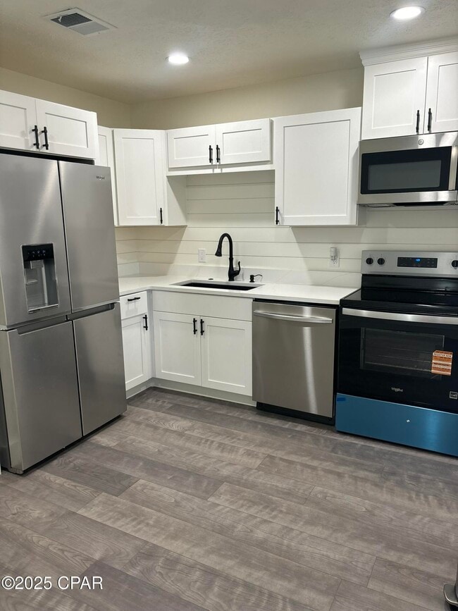 Building Photo - 2809 Lagoon Knoll Dr