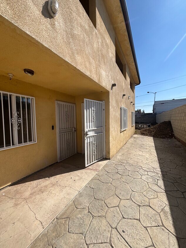 Foto principal - 1738 W 85th St