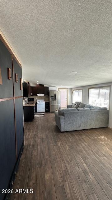 Foto del edificio - 841 W Watson Dr