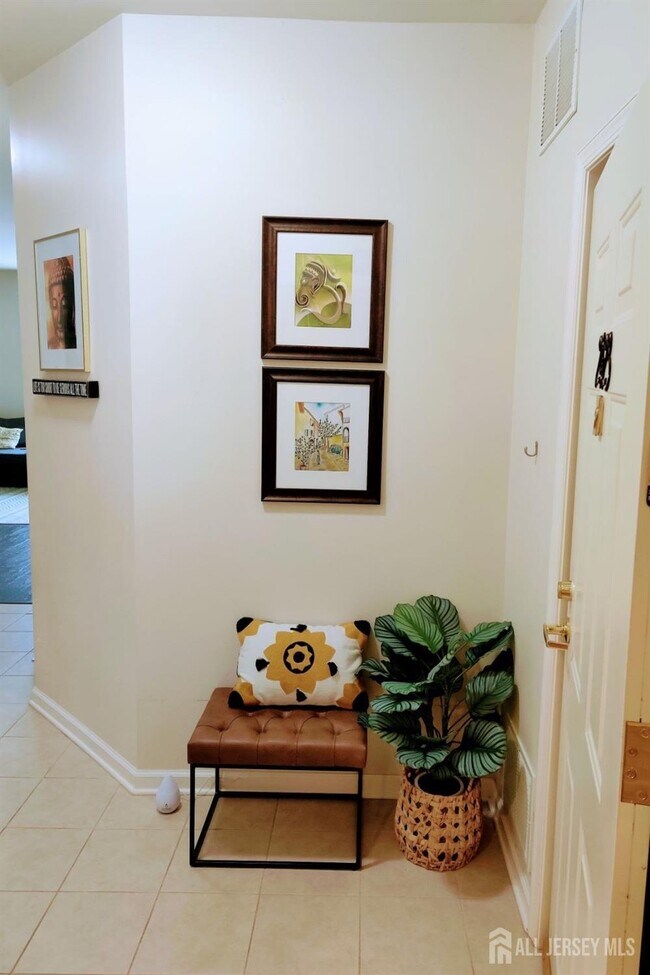 Foto del edificio - 2423 Edward Stec Blvd