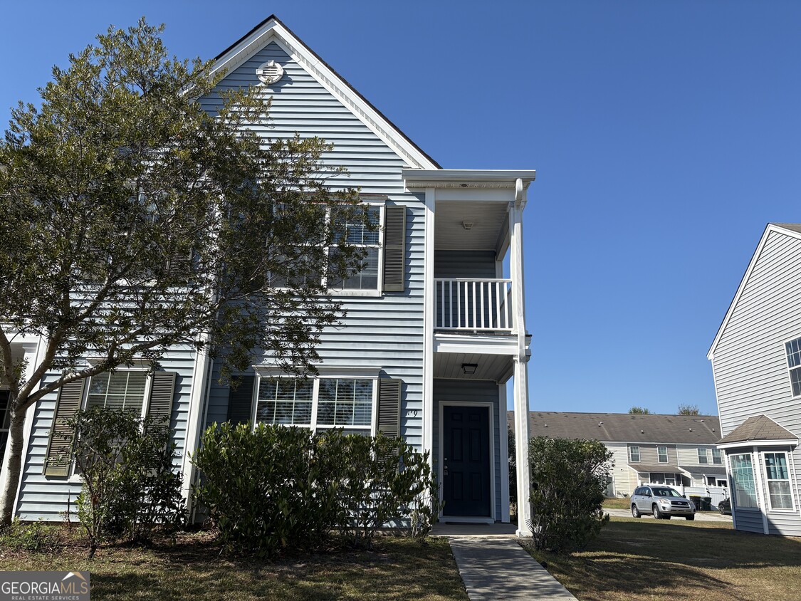 Primary Photo - 119 Fairgreen St