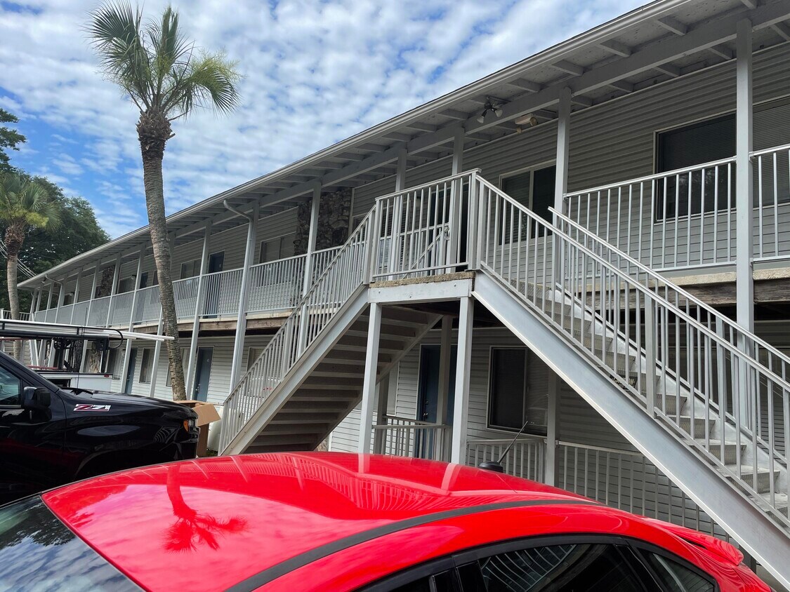 201 E College Blvd Unit 57, Niceville, FL 32578 Condo for Rent in