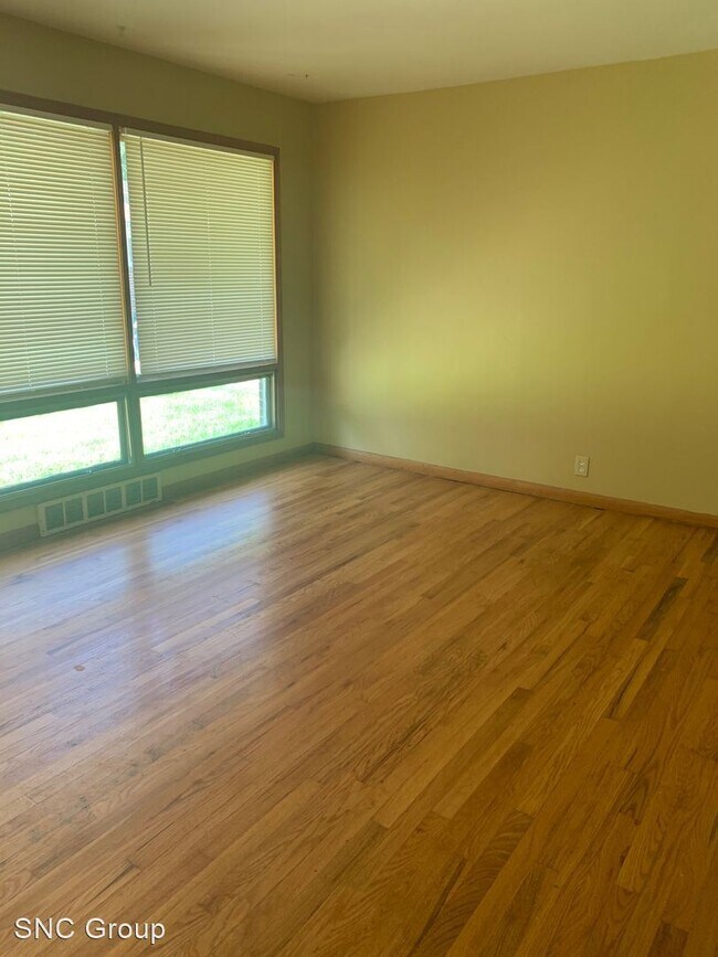 Building Photo - 2 br, 1 bath House - 2240 S Wichita St.