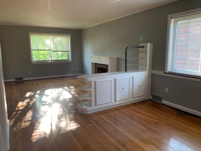 Foto del edificio - 1611 Grandview Ave