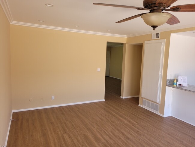 Building Photo - 2074 Mount Shasta Dr