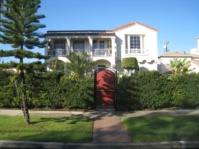 MAIN ENTRANCE - 1547 S Holt Ave