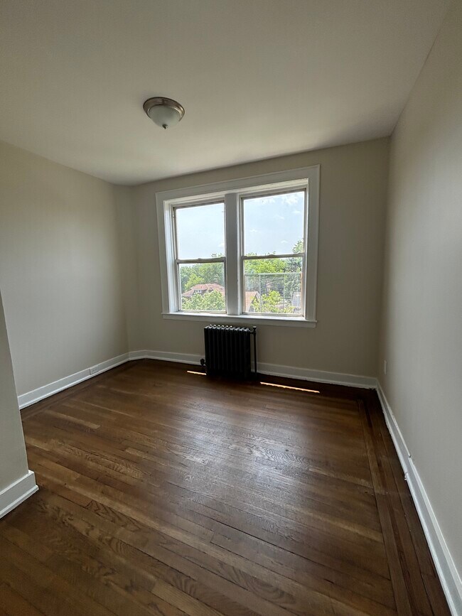 15 Goldsmith Ave 50 - 14 Goldsmith Ave