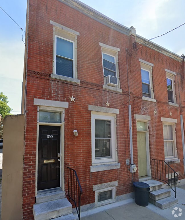 Building Photo - 853-57 N Palm St