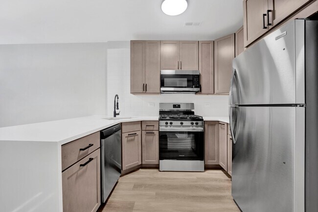 Foto del edificio - 2142 S Fairfield Ave