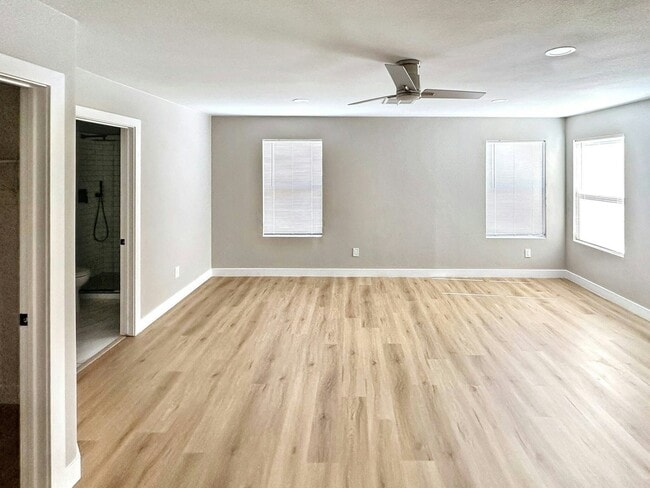 Building Photo - 5660 E Forge Cir