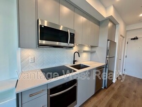Building Photo - 1274-1274 Devonshire Ave