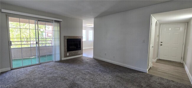 Foto del edificio - 6500 W Lake Mead Blvd