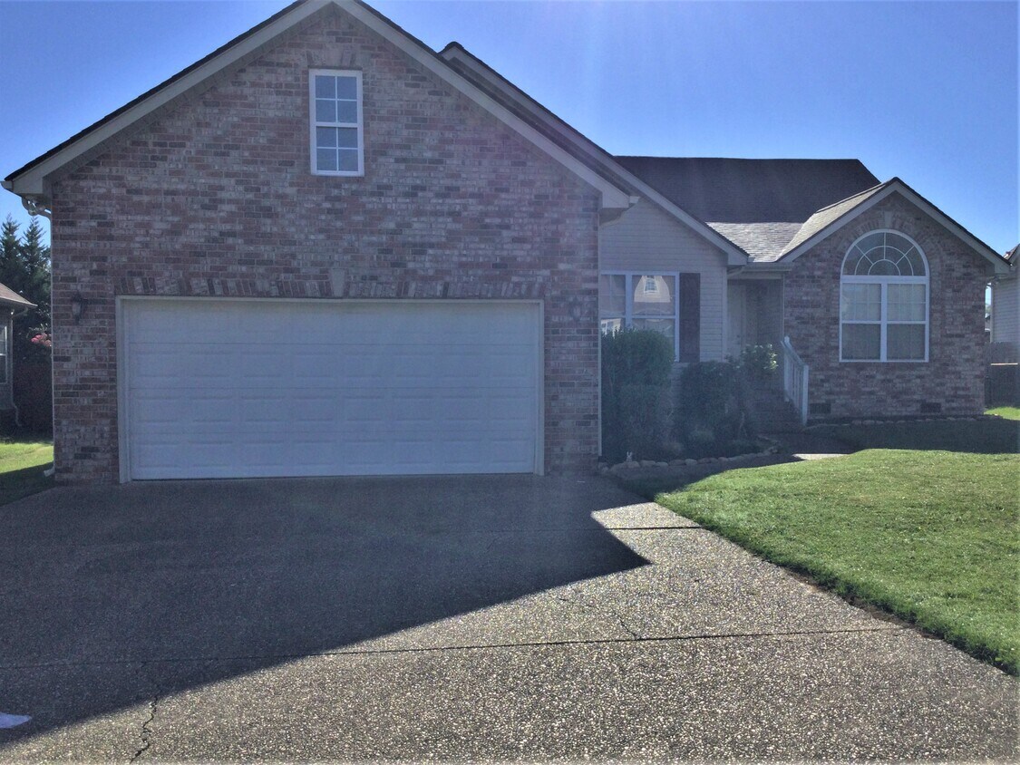 3981 Kristen Street House Rental in Spring Hill, TN